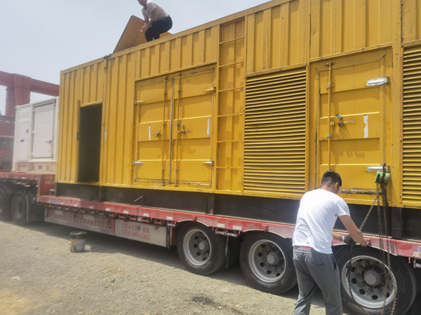 南林乡除了负载情况和发动机维护，还有哪些因素会影响 200kw 柴油发电机的油耗？